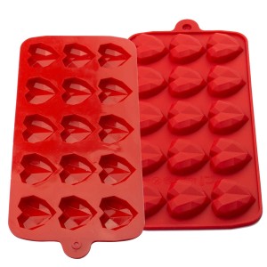 FORMA EM SILICONE PARA BOMBONS DE CORAÇÃO - 21CM